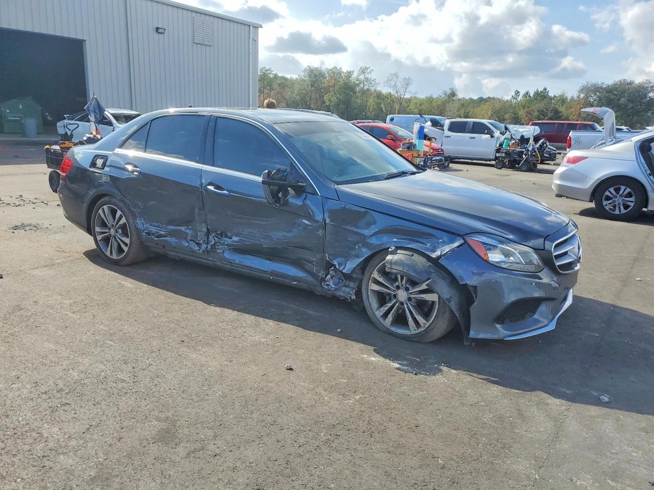 2014 MERCEDES-BENZ E-Class