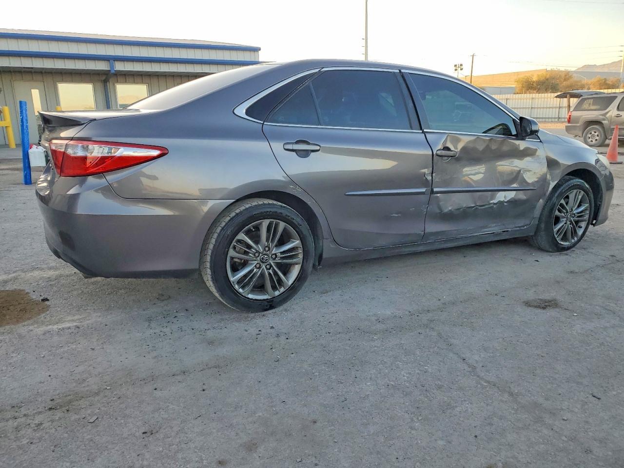 2017 TOYOTA CAMRY