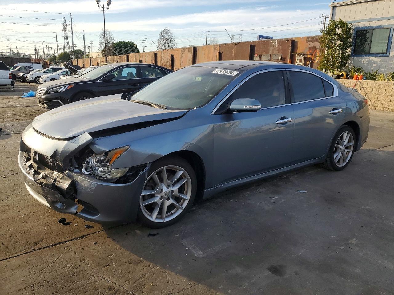 2011 NISSAN Maxima