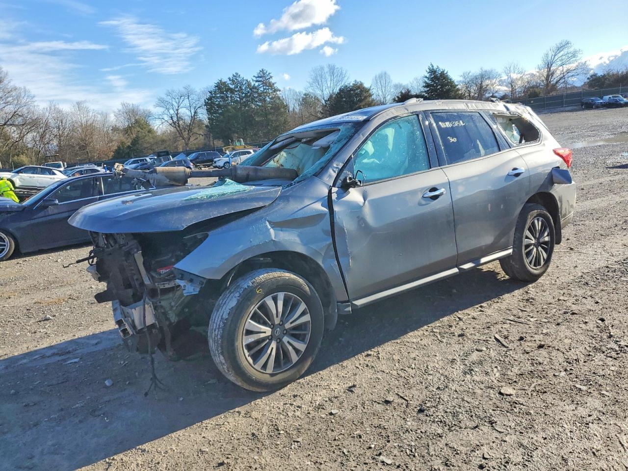 2017 NISSAN PATHFINDER