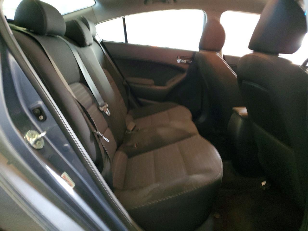 2017 KIA FORTE
