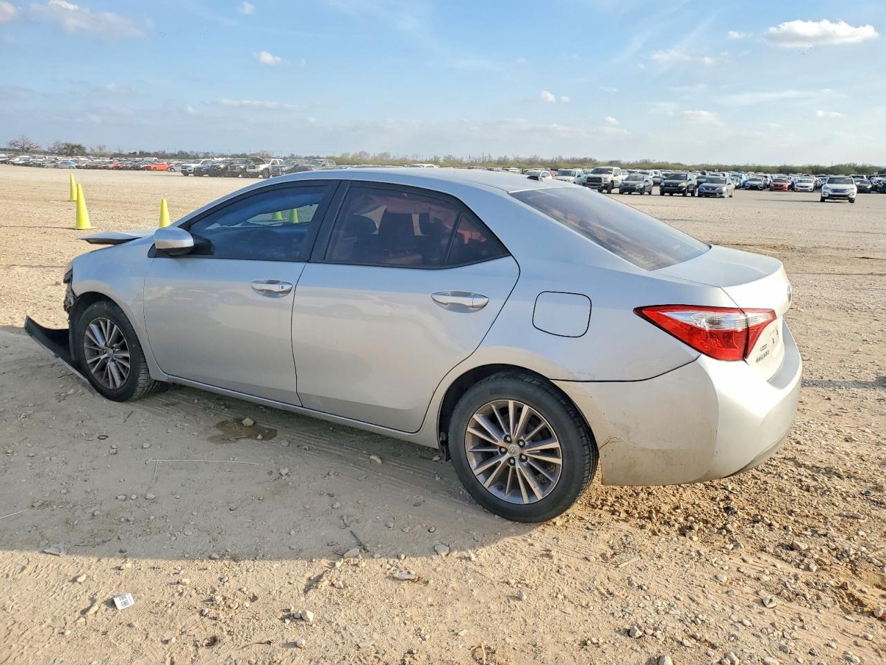 2015 TOYOTA COROLLA
