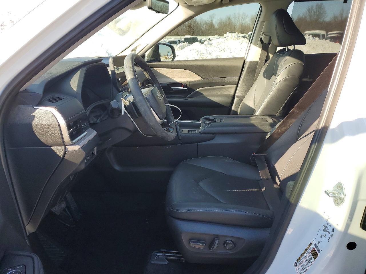 2024 TOYOTA HIGHLANDER