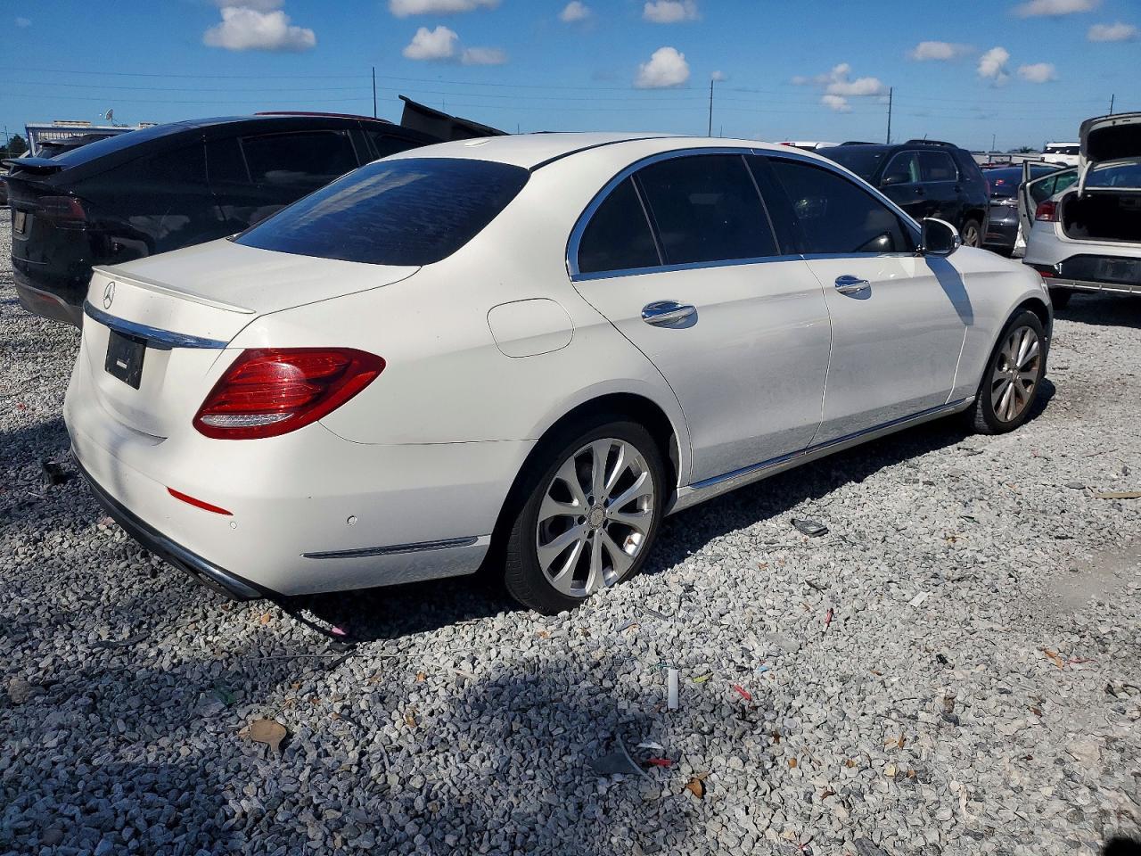 2017 MERCEDES-BENZ E-Class