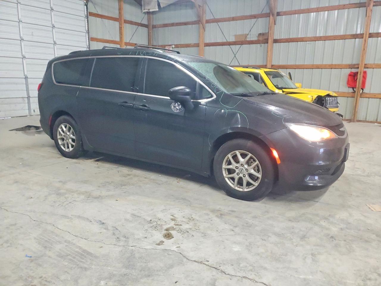 2021 CHRYSLER Voyager