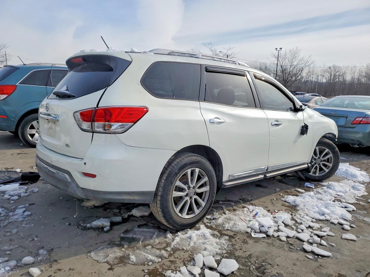 2015 NISSAN PATHFINDER