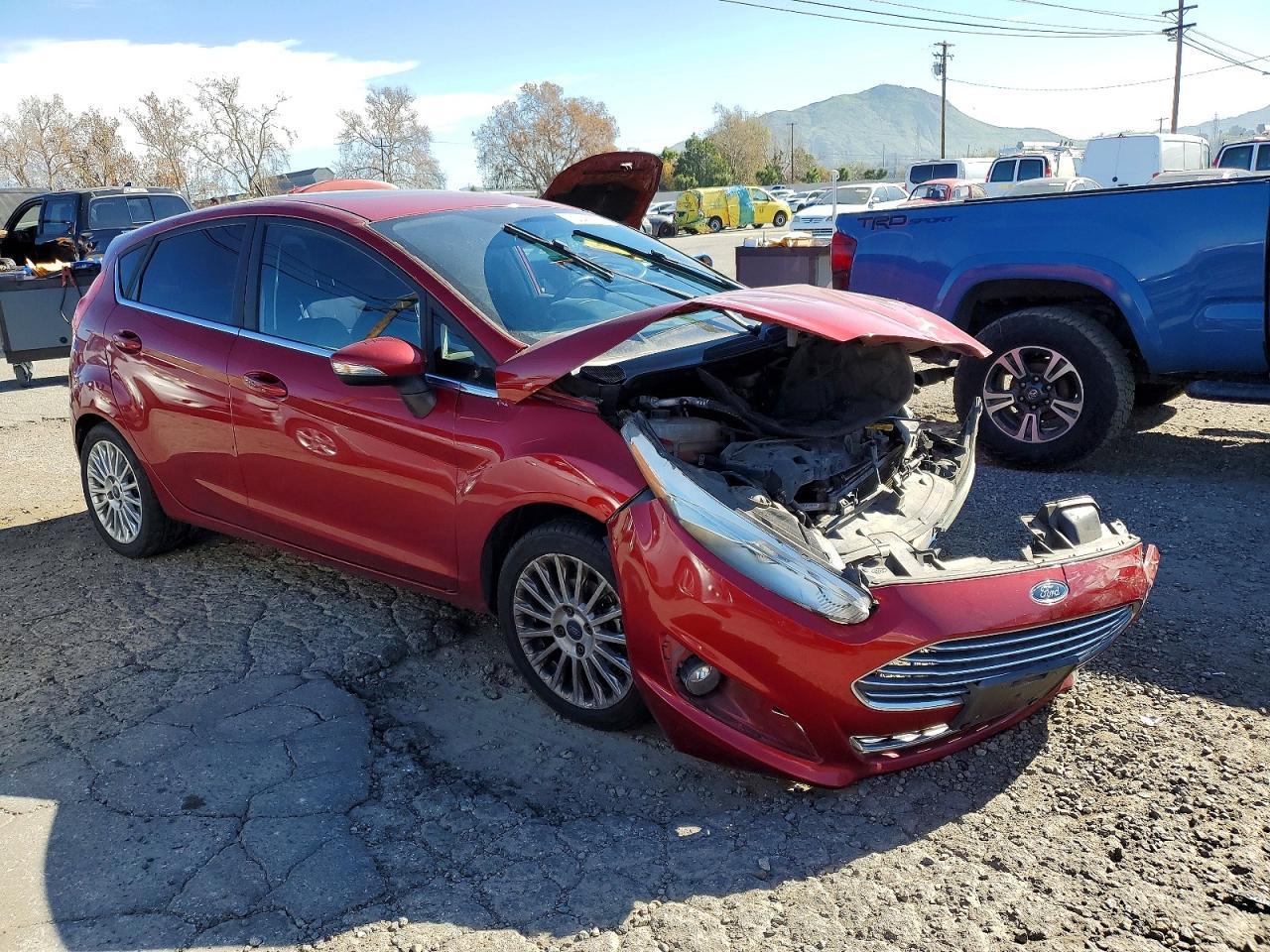 2016 FORD Fiesta