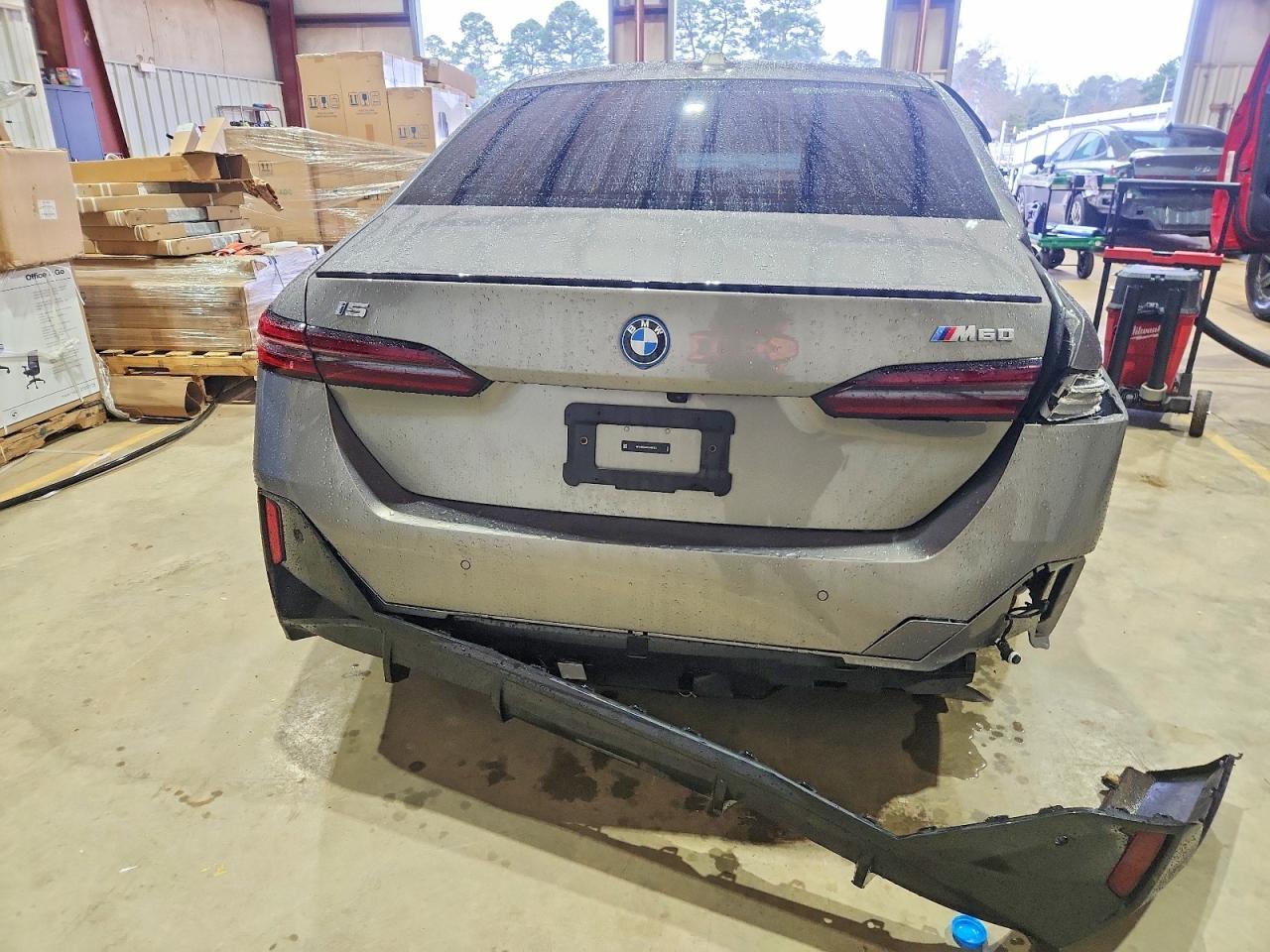 2024 BMW i5