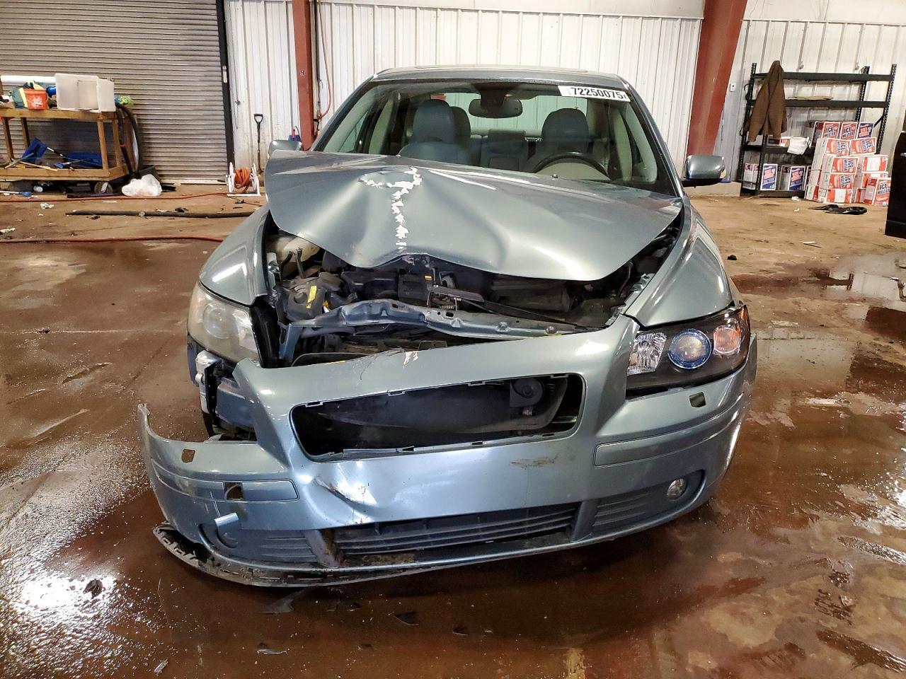 2004 VOLVO S40