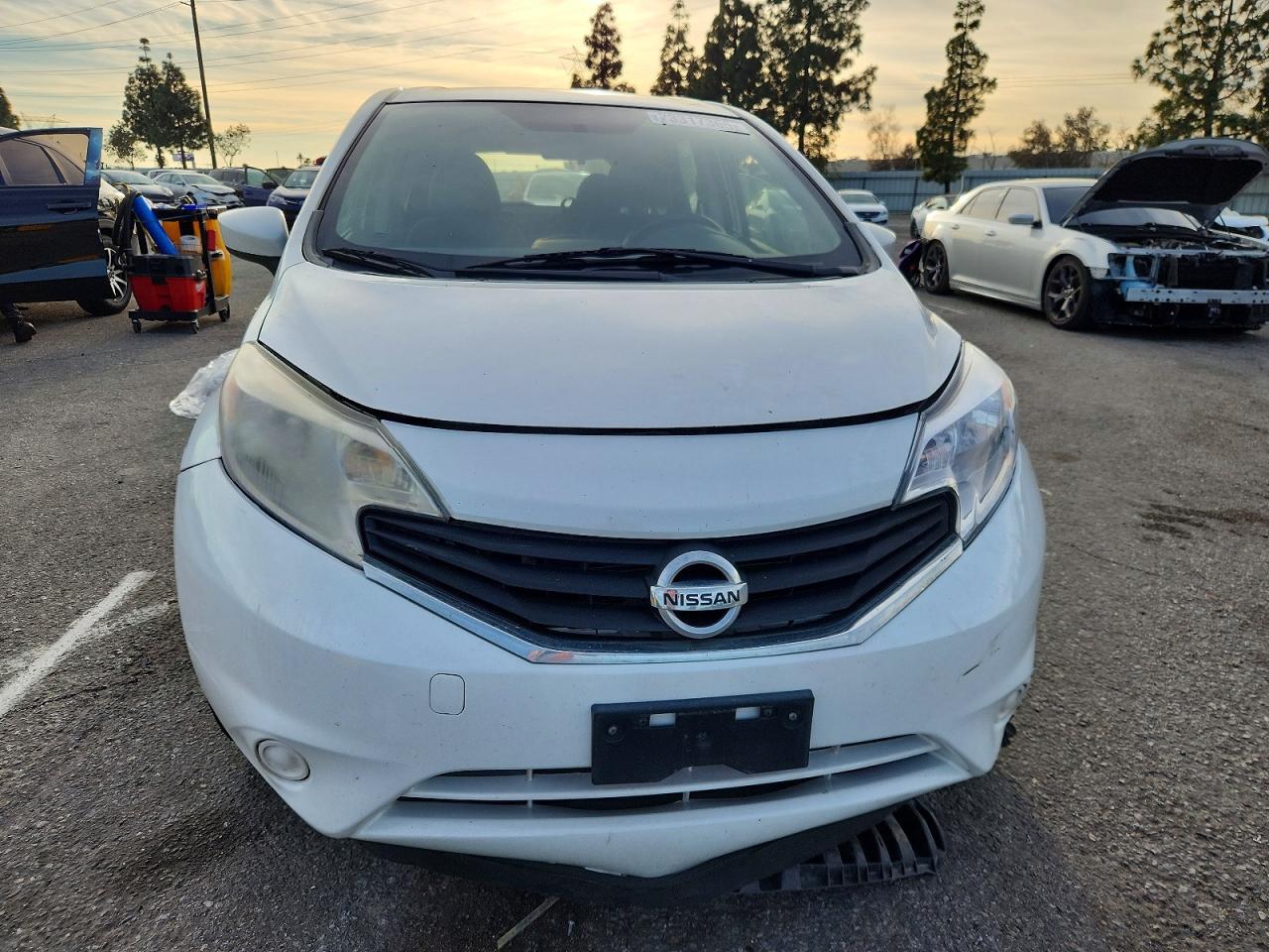2016 NISSAN Versa Note