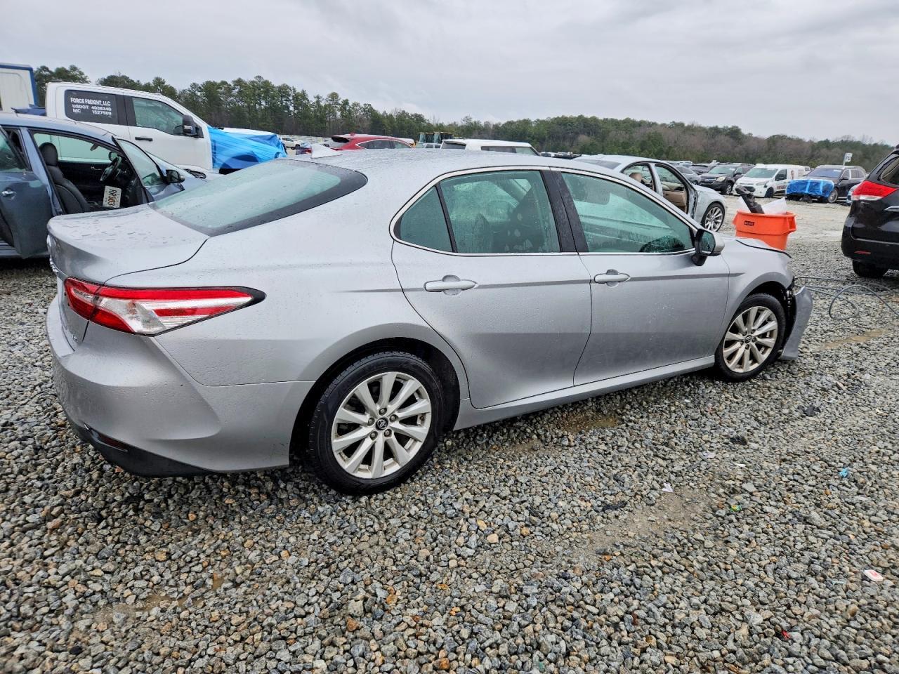 2019 TOYOTA CAMRY