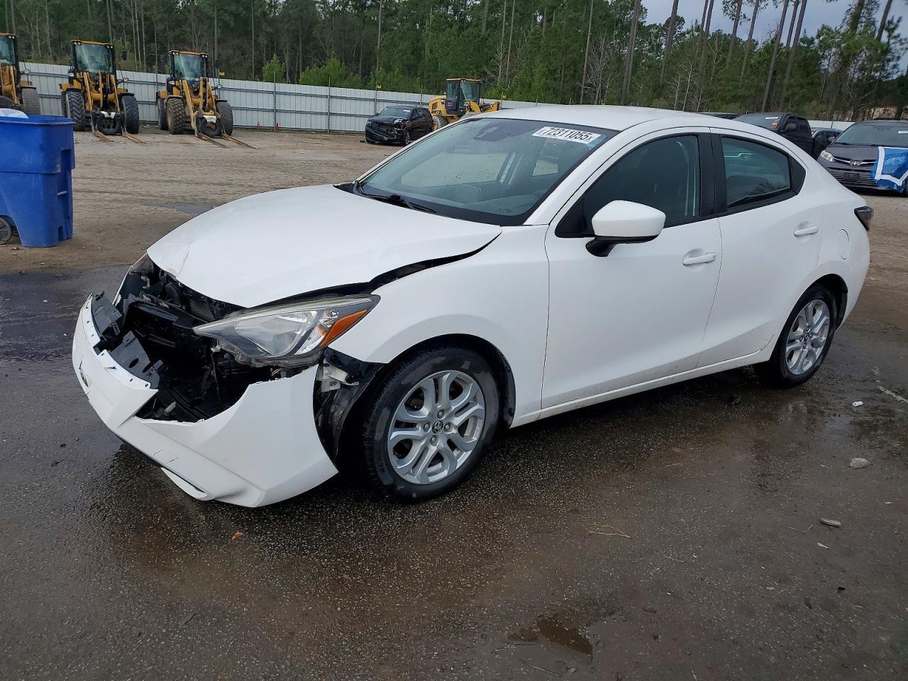 2017 TOYOTA YARIS