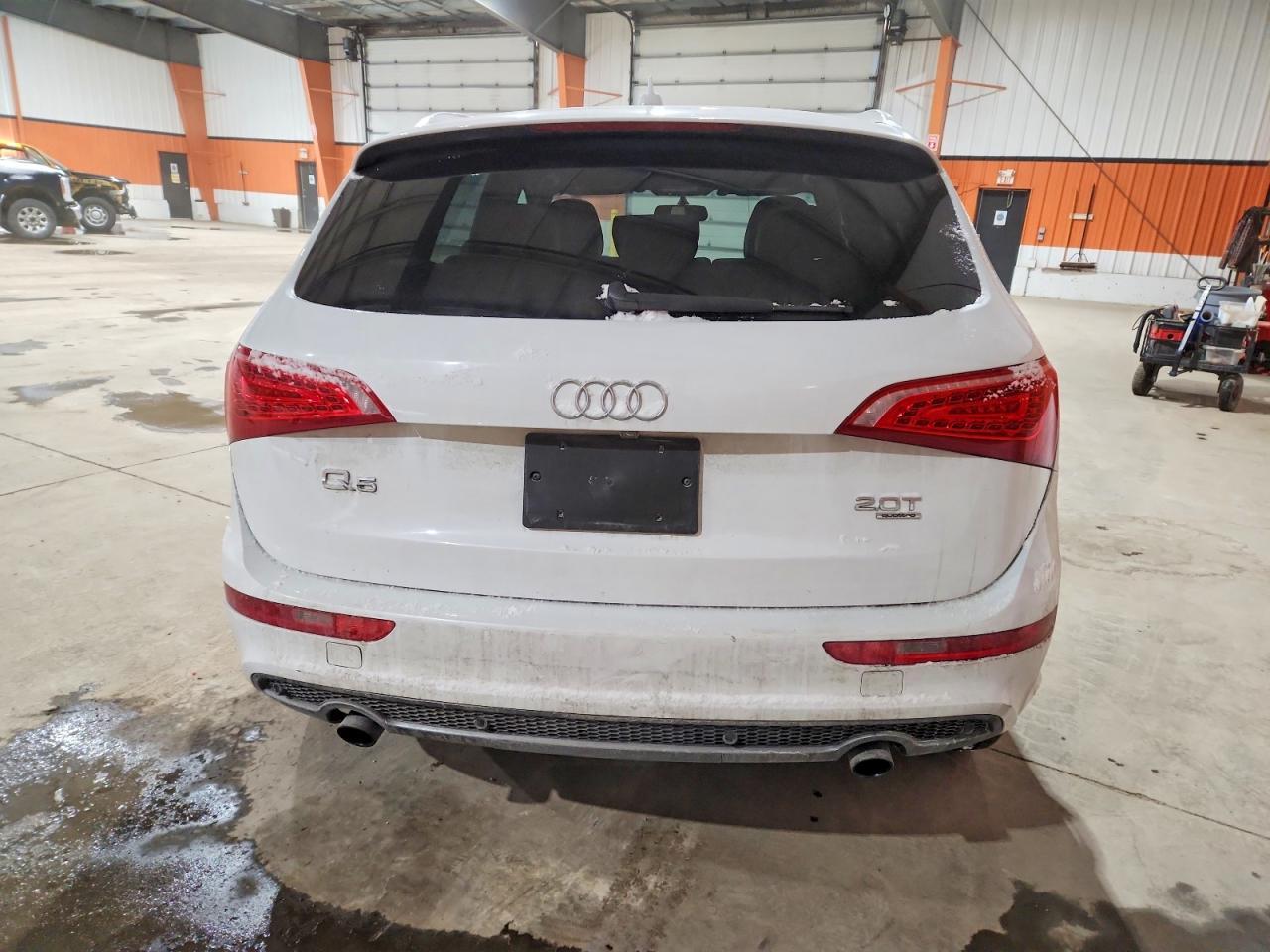 2012 AUDI Q5