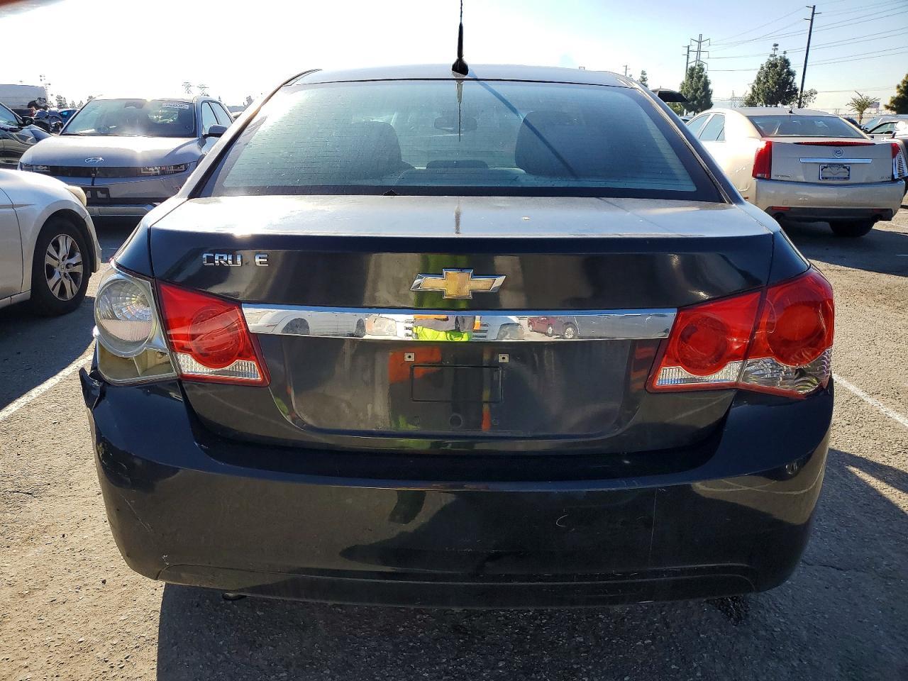 2011 CHEVROLET CRUZE