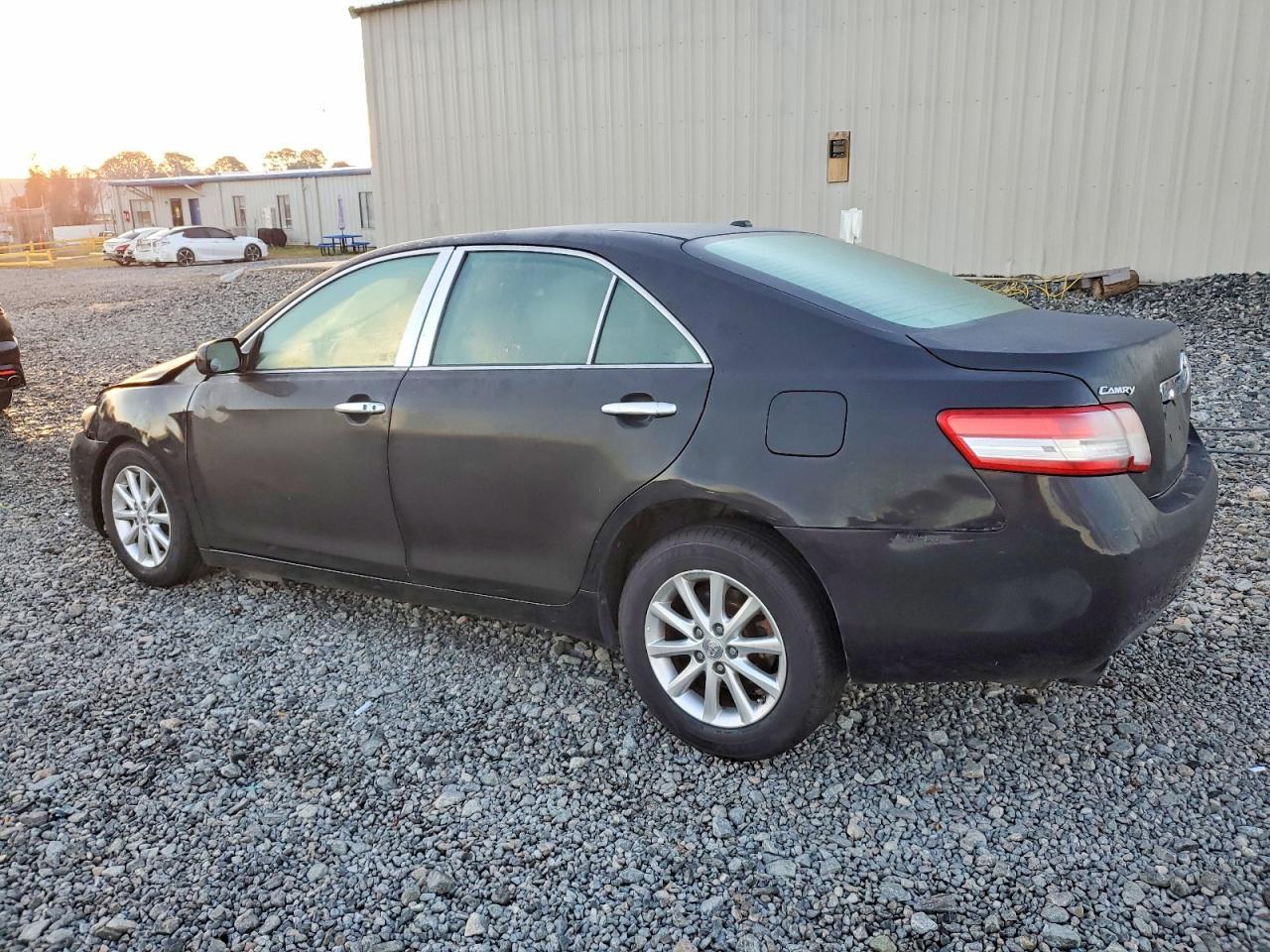2011 TOYOTA CAMRY