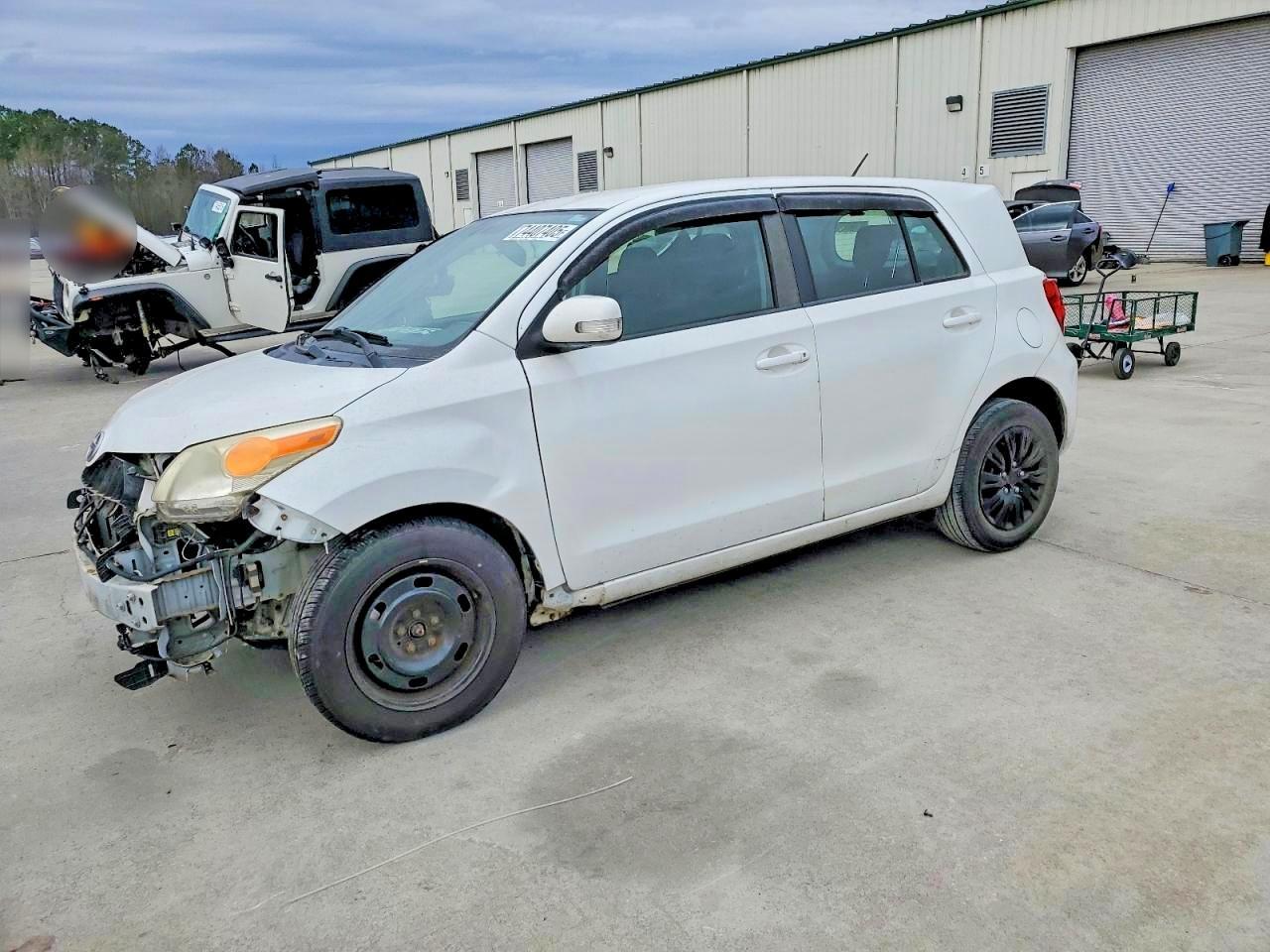 2010 TOYOTA SCION