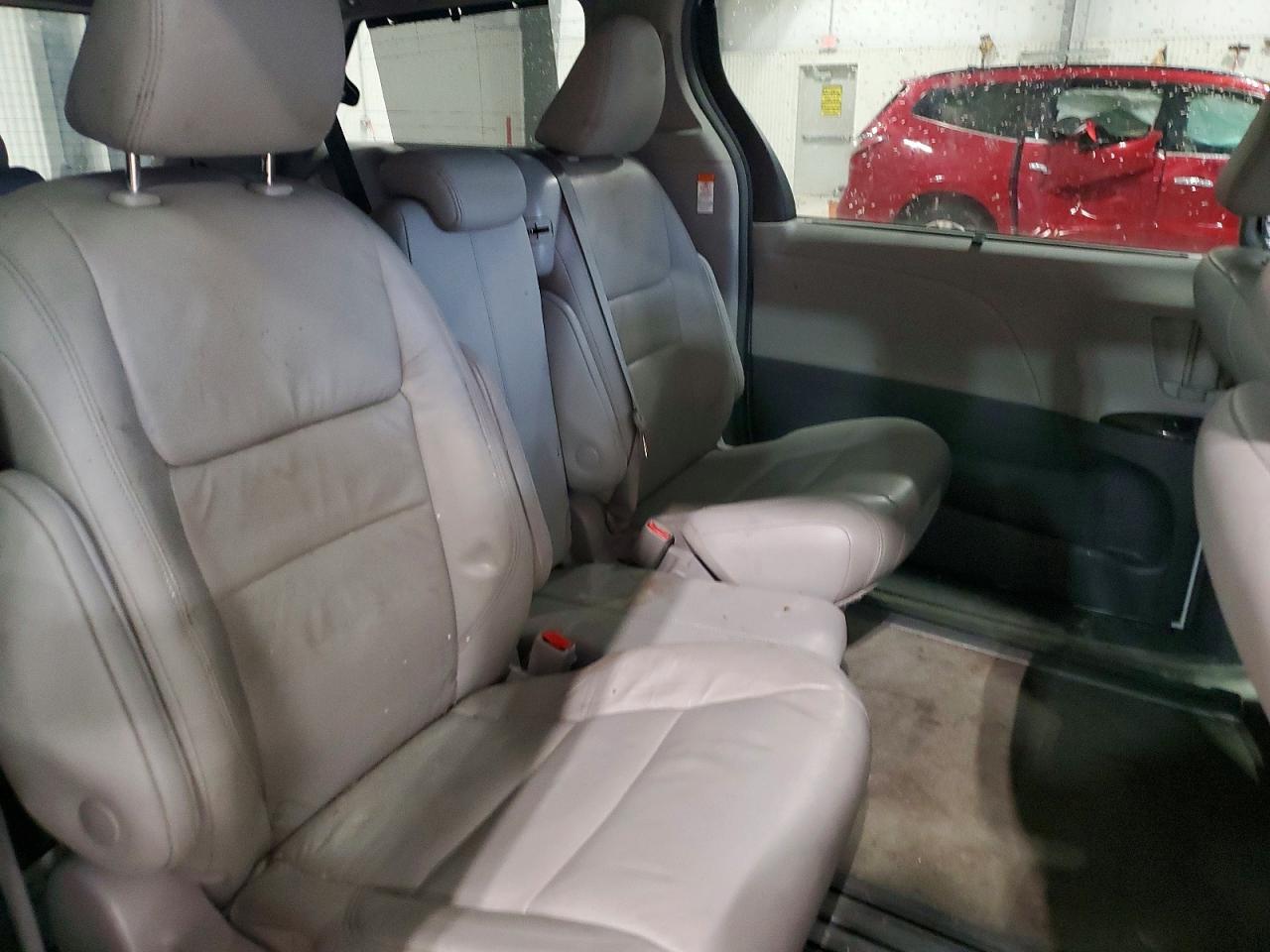2018 TOYOTA SIENNA