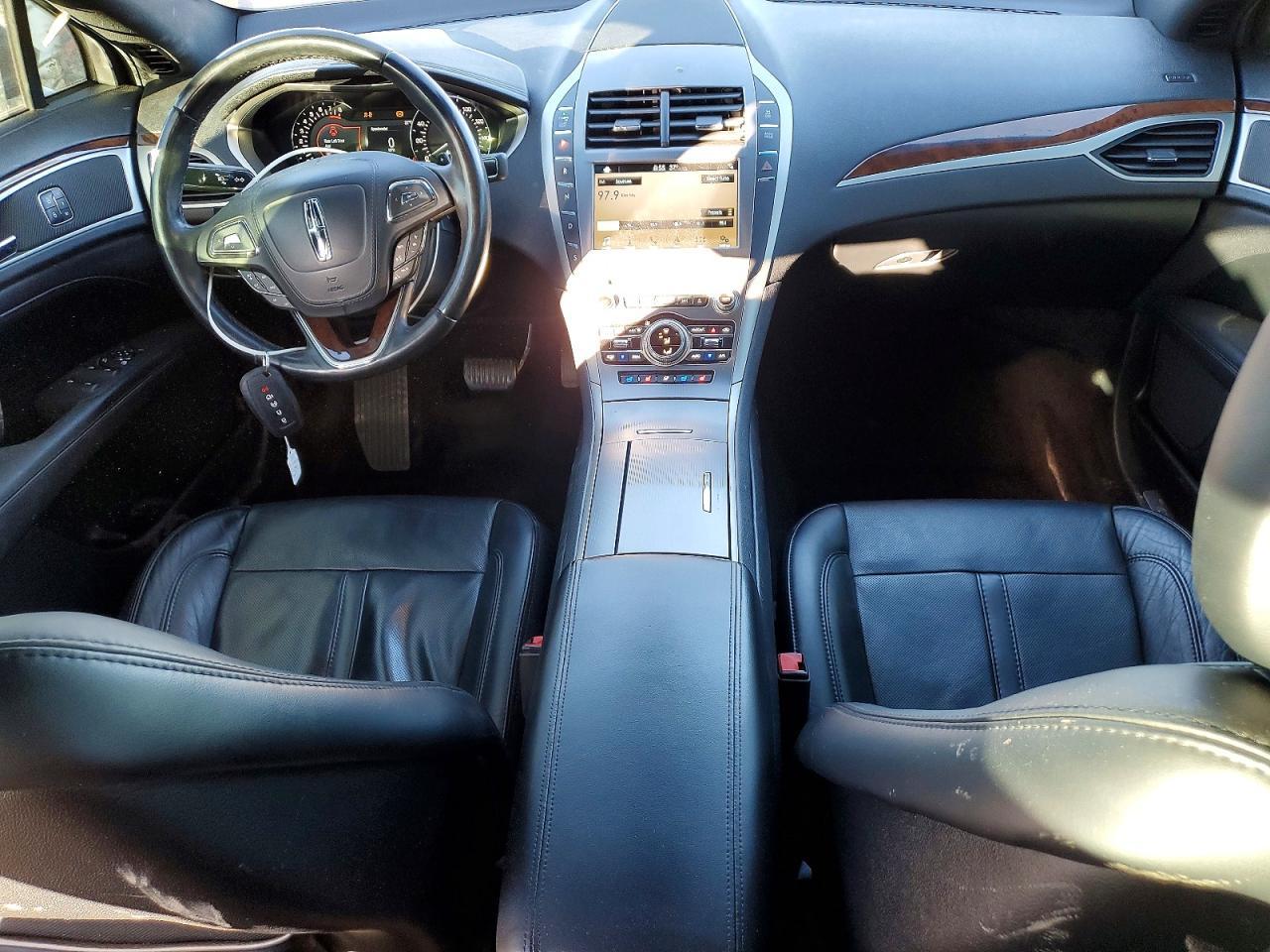 2017 LINCOLN MKZ