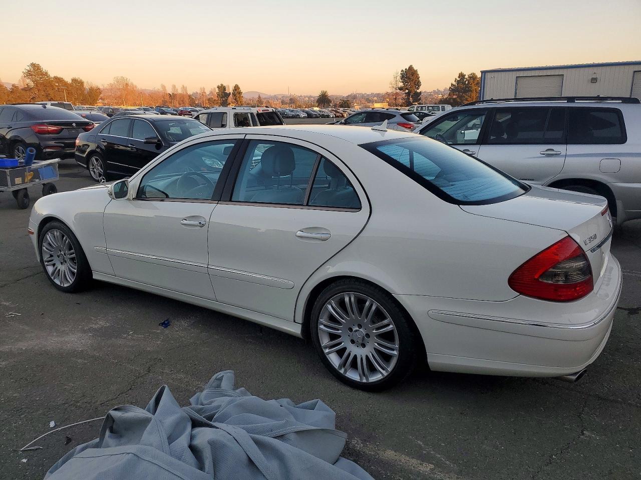 2008 MERCEDES-BENZ E-Class