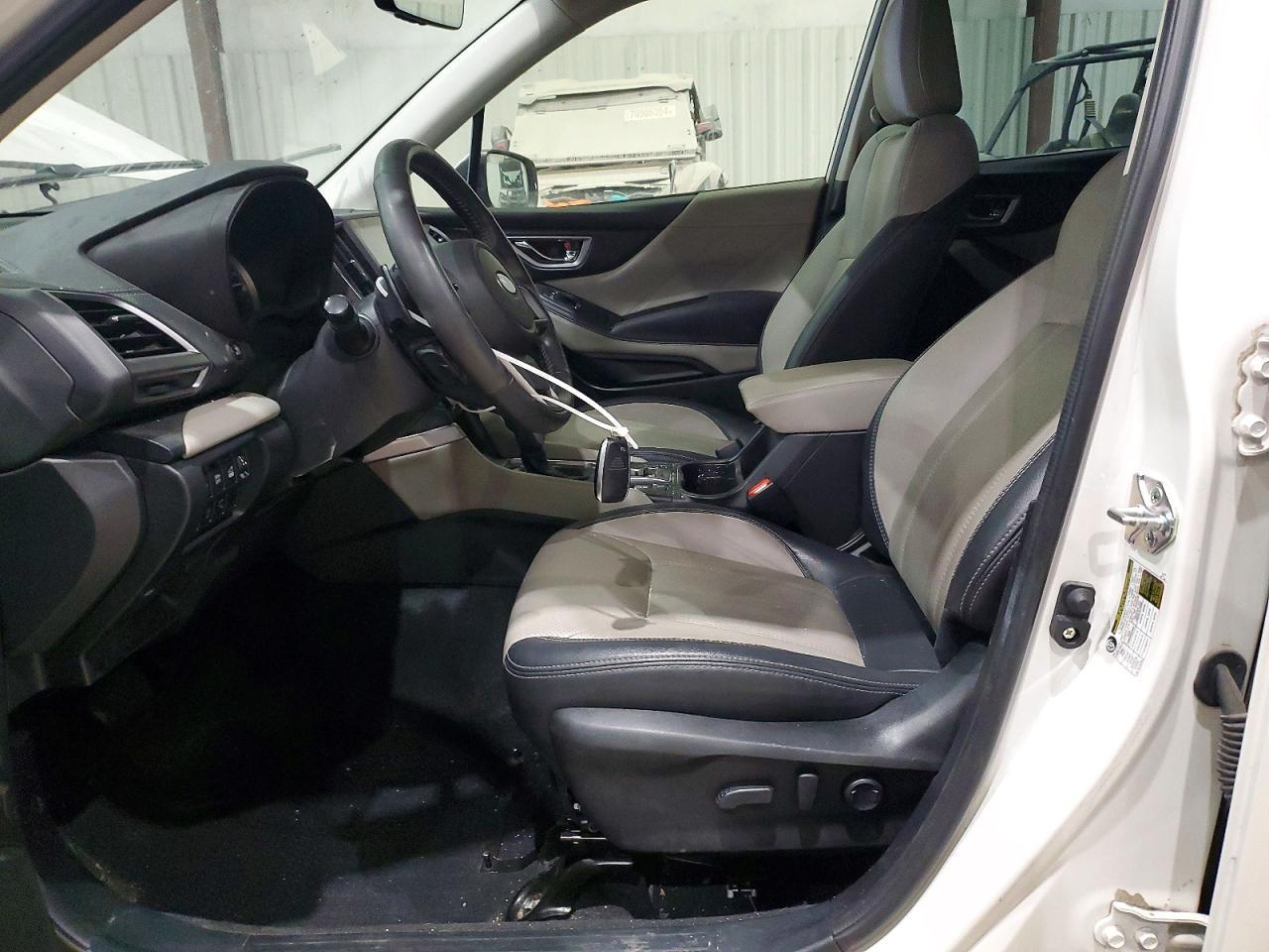 2022 SUBARU FORESTER