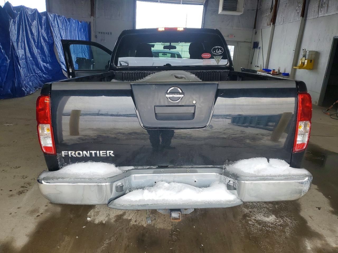 2011 NISSAN Frontier