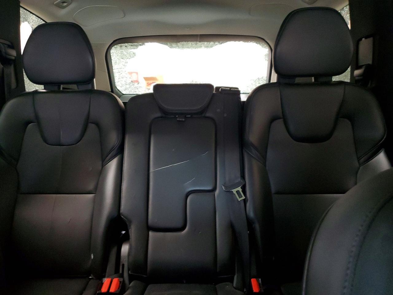 2016 VOLVO XC90