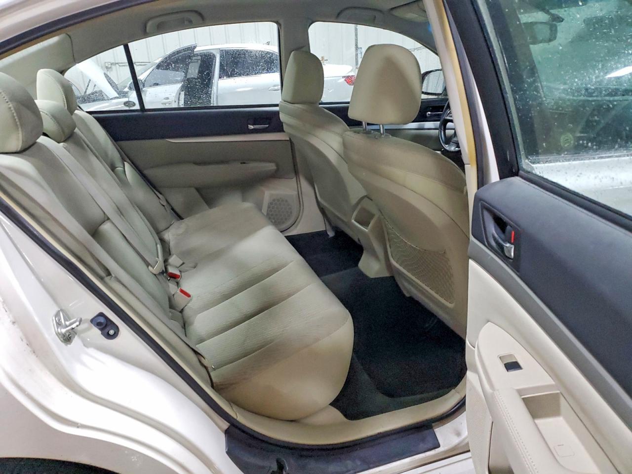 2012 SUBARU Legacy