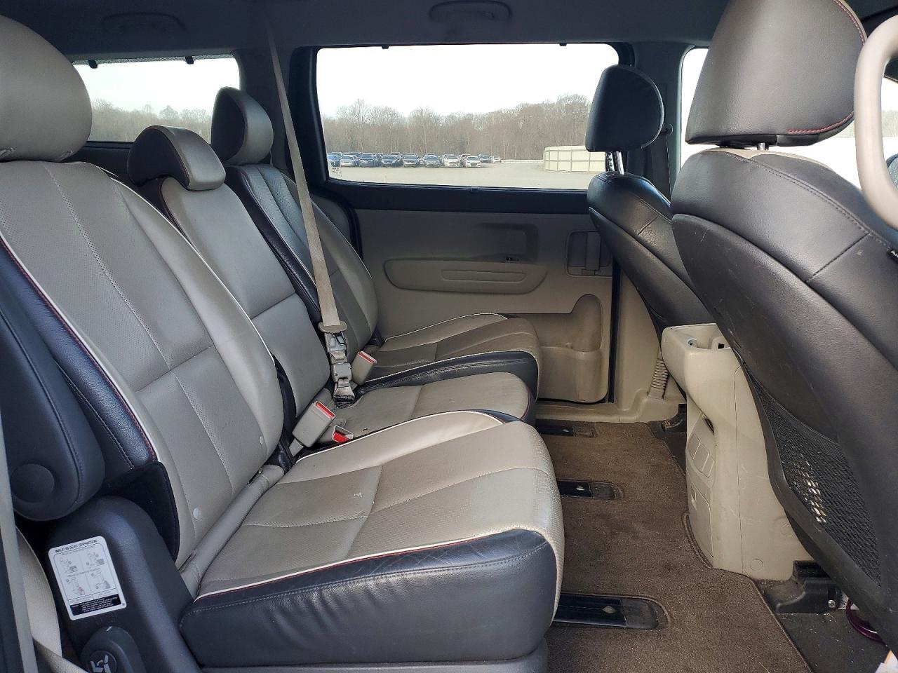 2017 KIA SEDONA