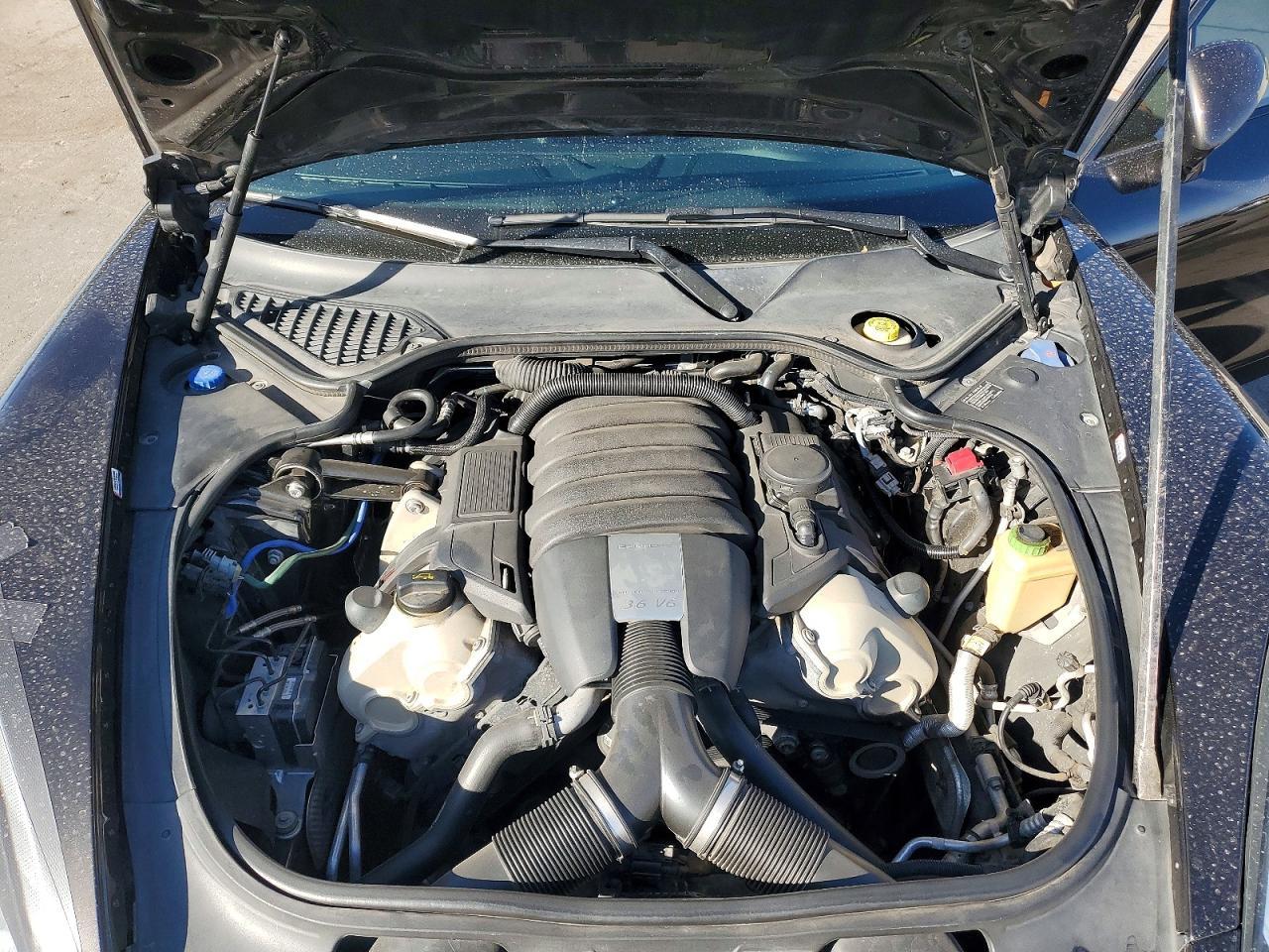 2014 PORSCHE Panamera