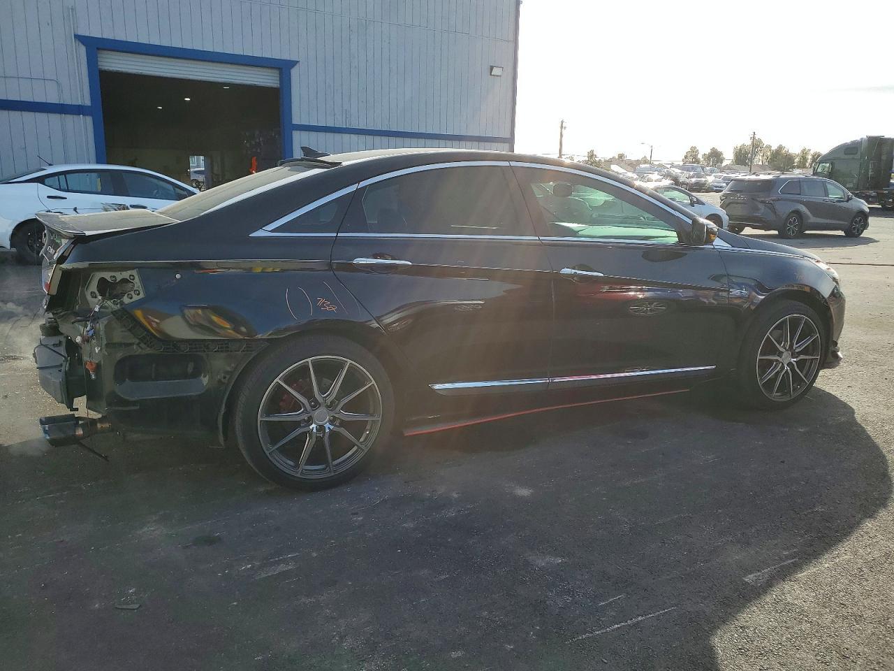 2011 HYUNDAI SONATA