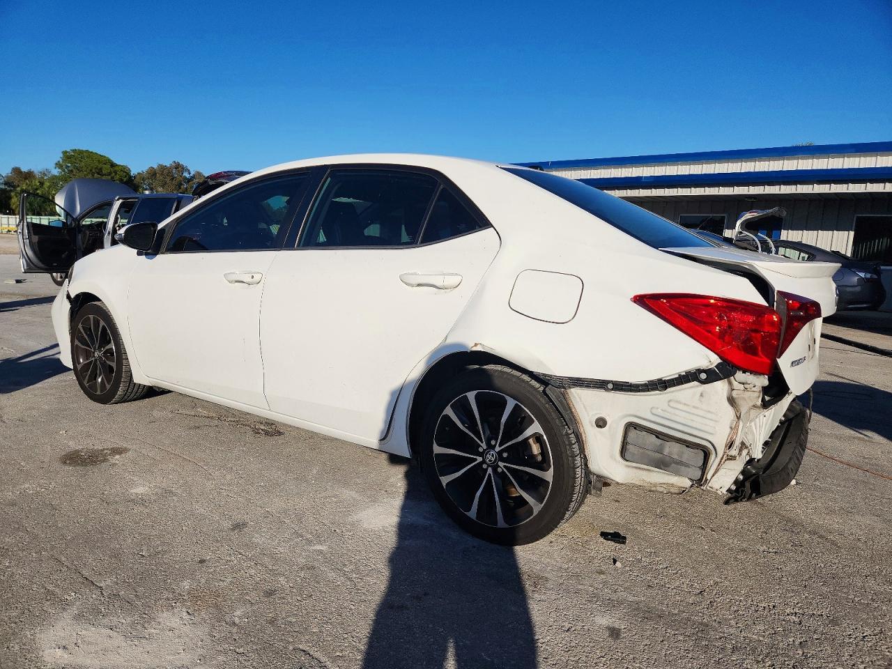 2018 TOYOTA COROLLA