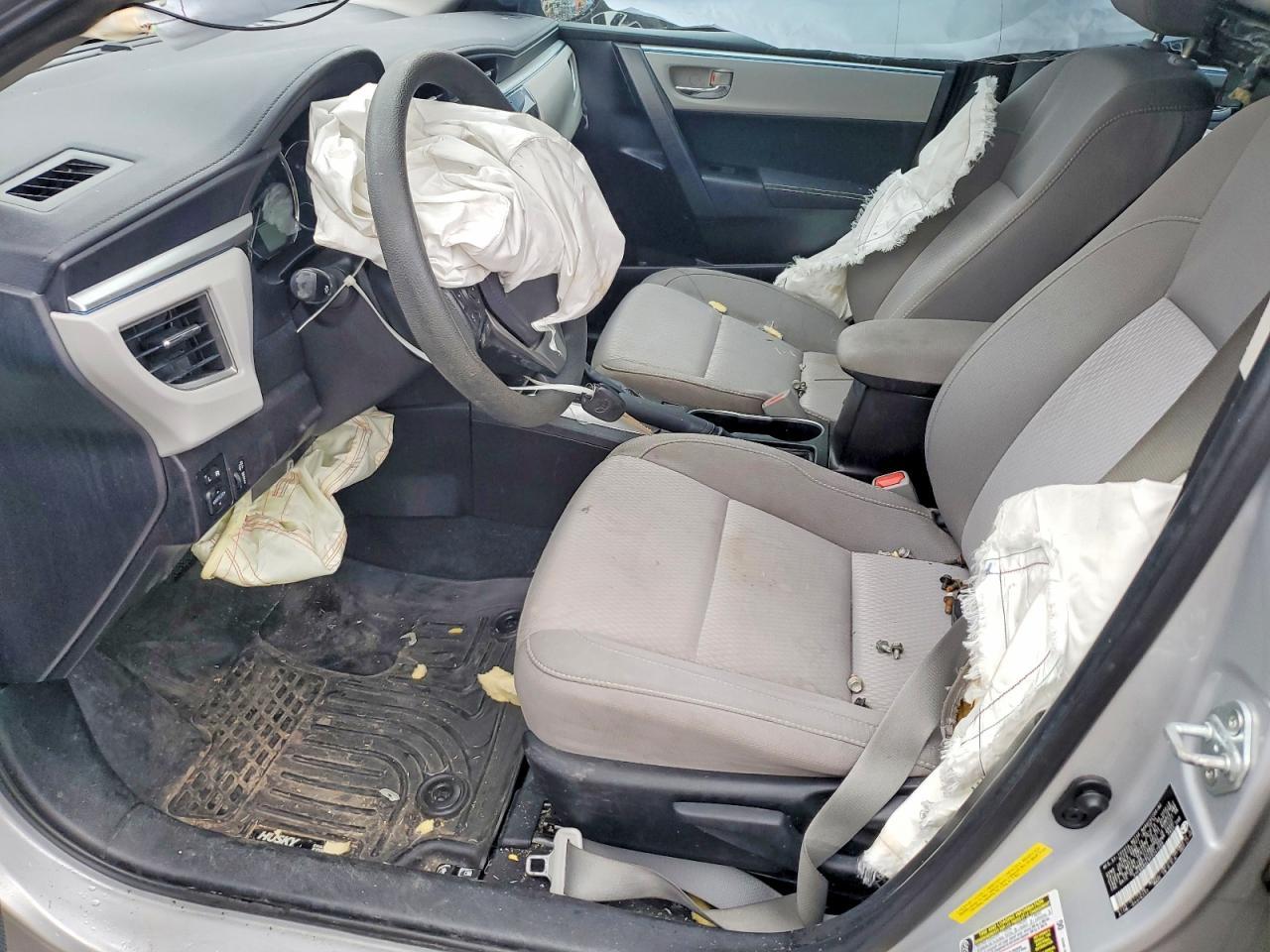 2015 TOYOTA COROLLA
