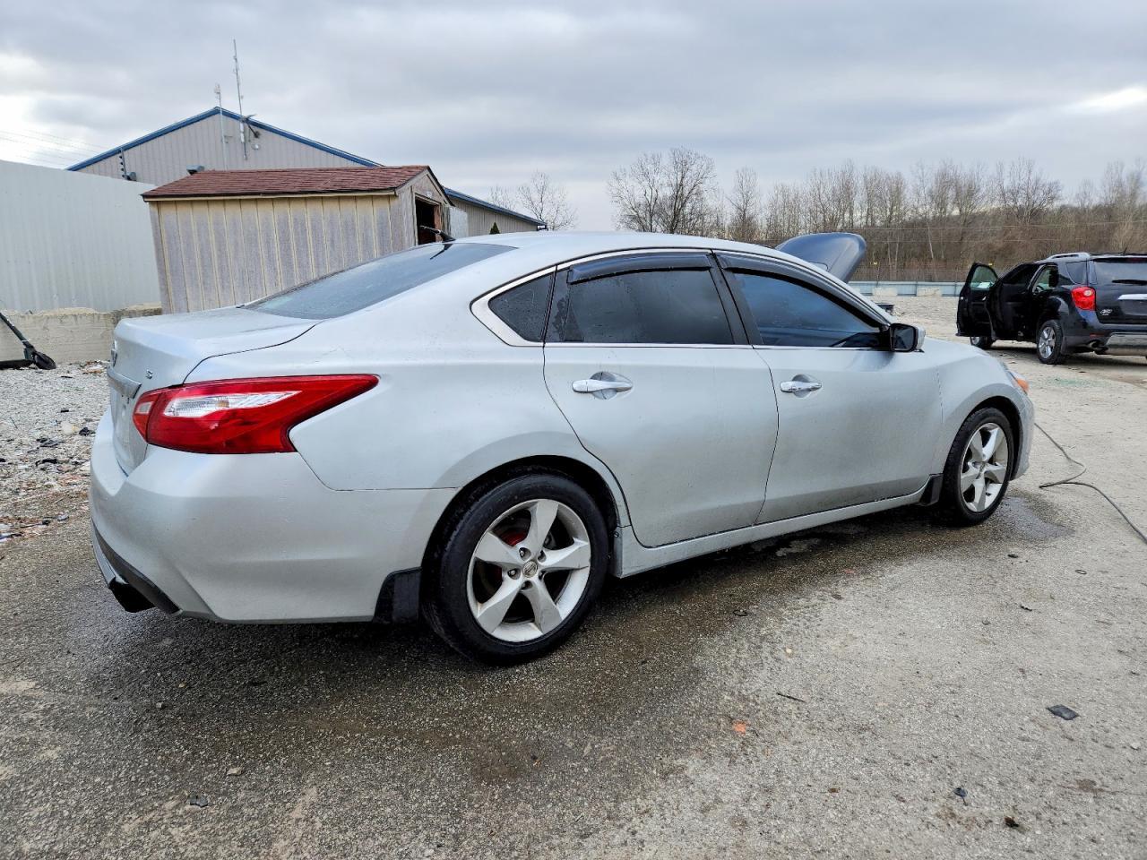2016 NISSAN ALTIMA