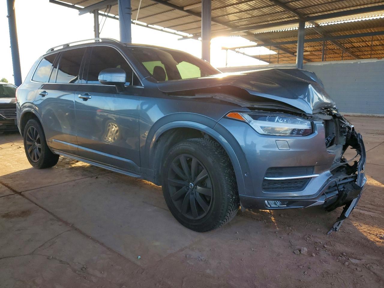 2018 VOLVO XC90