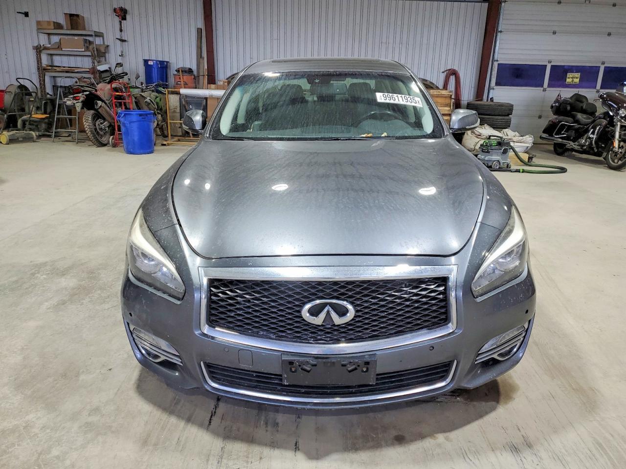 2016 INFINITI Q70