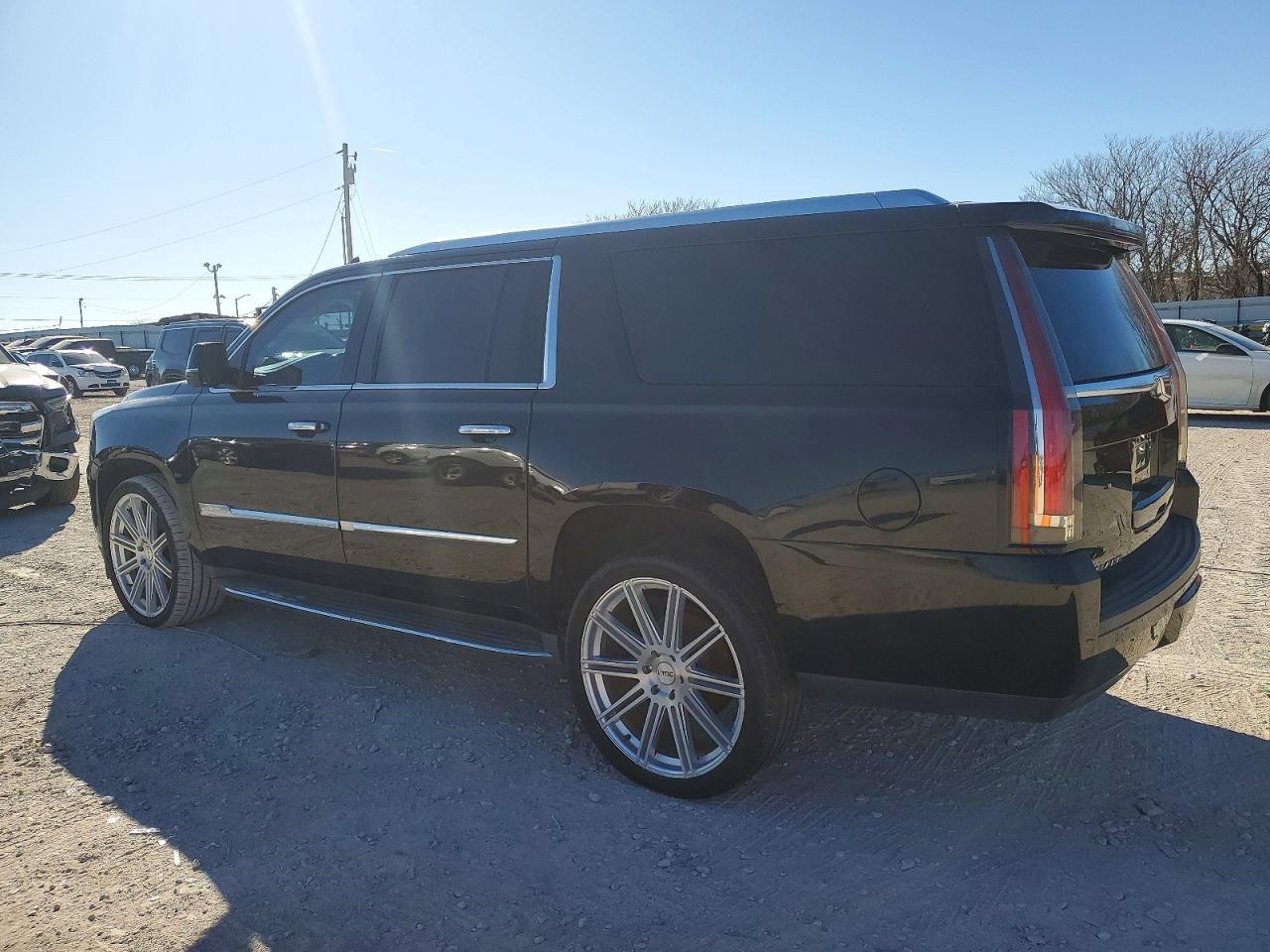 2016 CADILLAC Escalade ESV