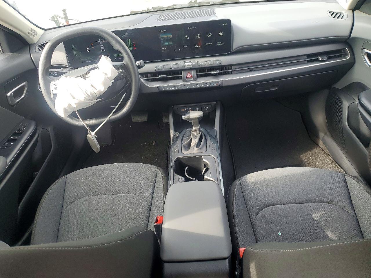 2025 KIA K4