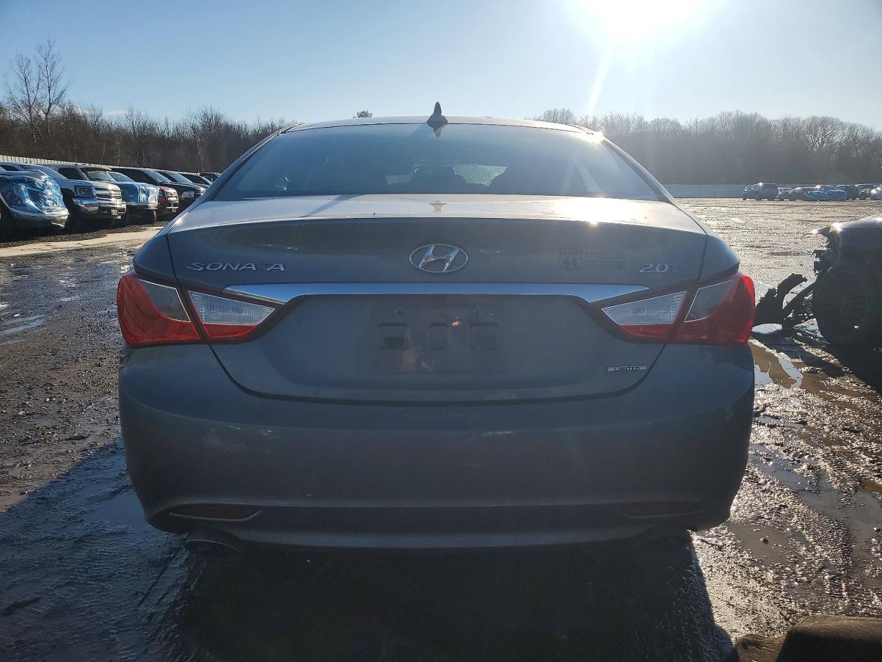 2011 HYUNDAI SONATA