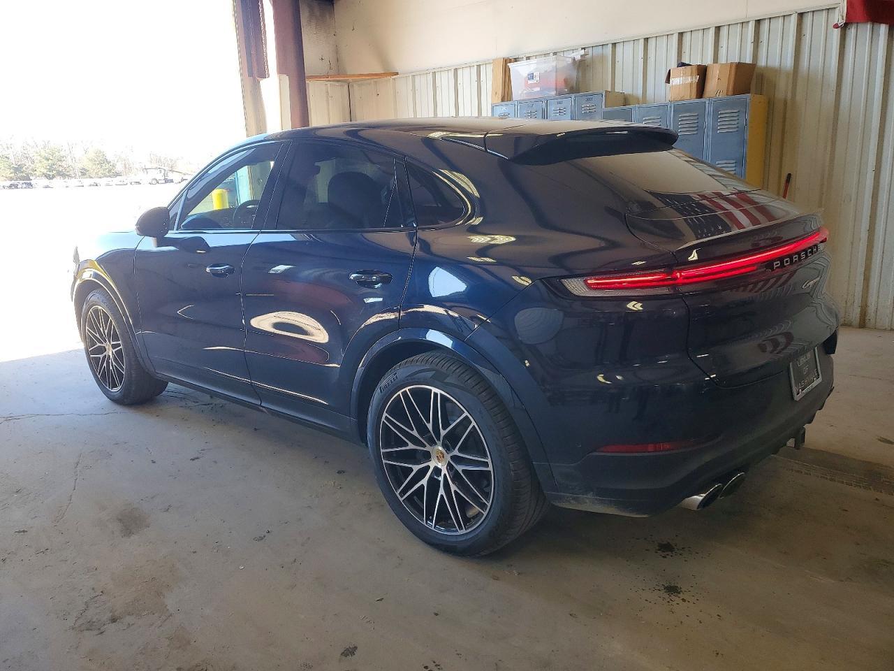 2024 PORSCHE CAYENNE