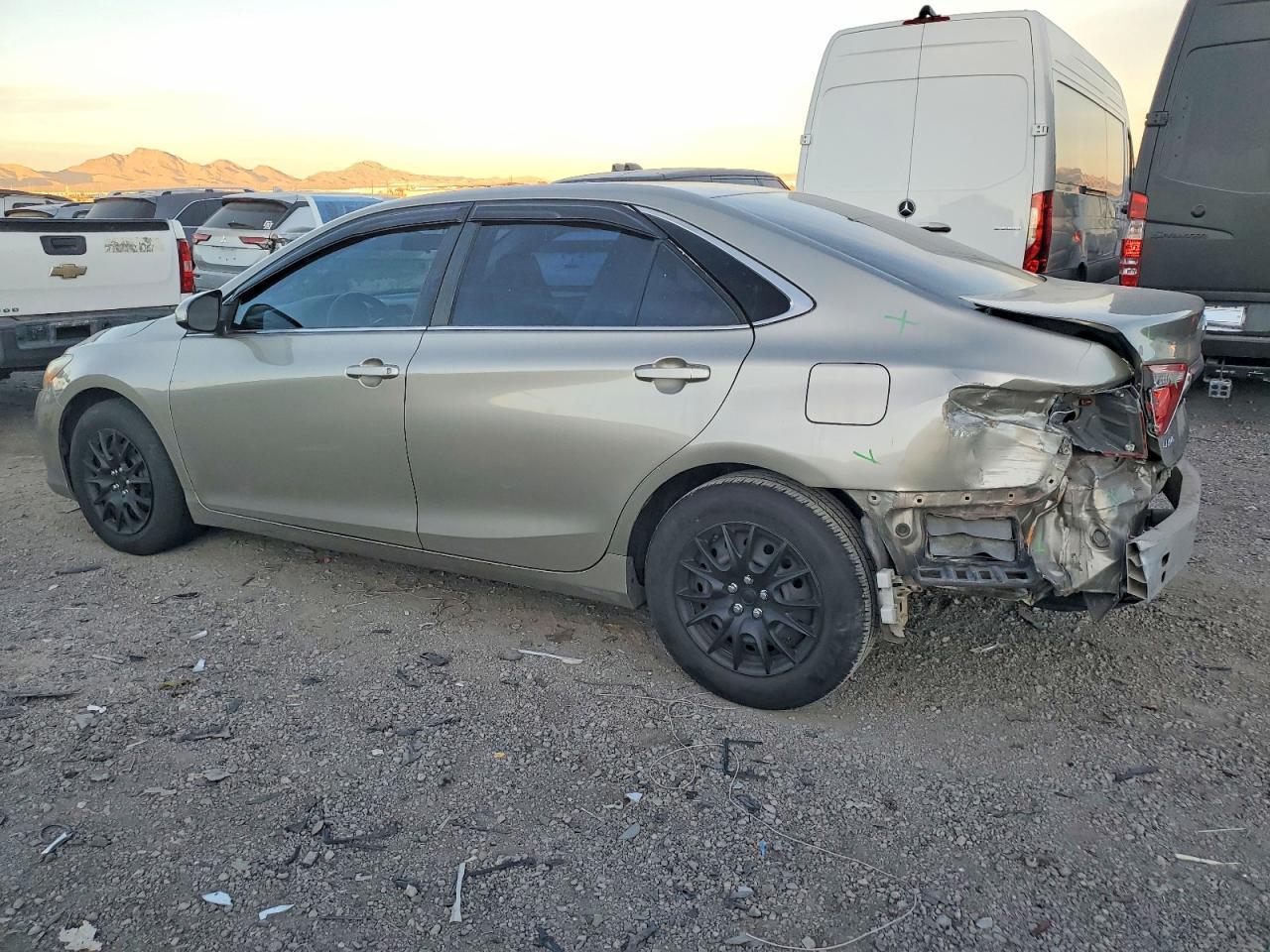 2016 TOYOTA CAMRY
