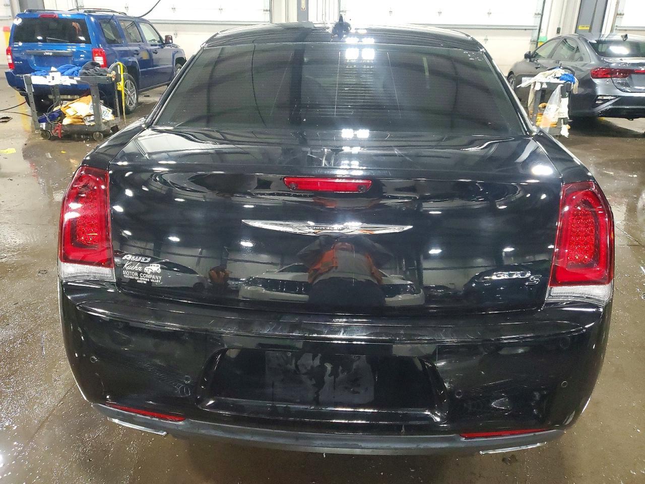 2016 CHRYSLER 300