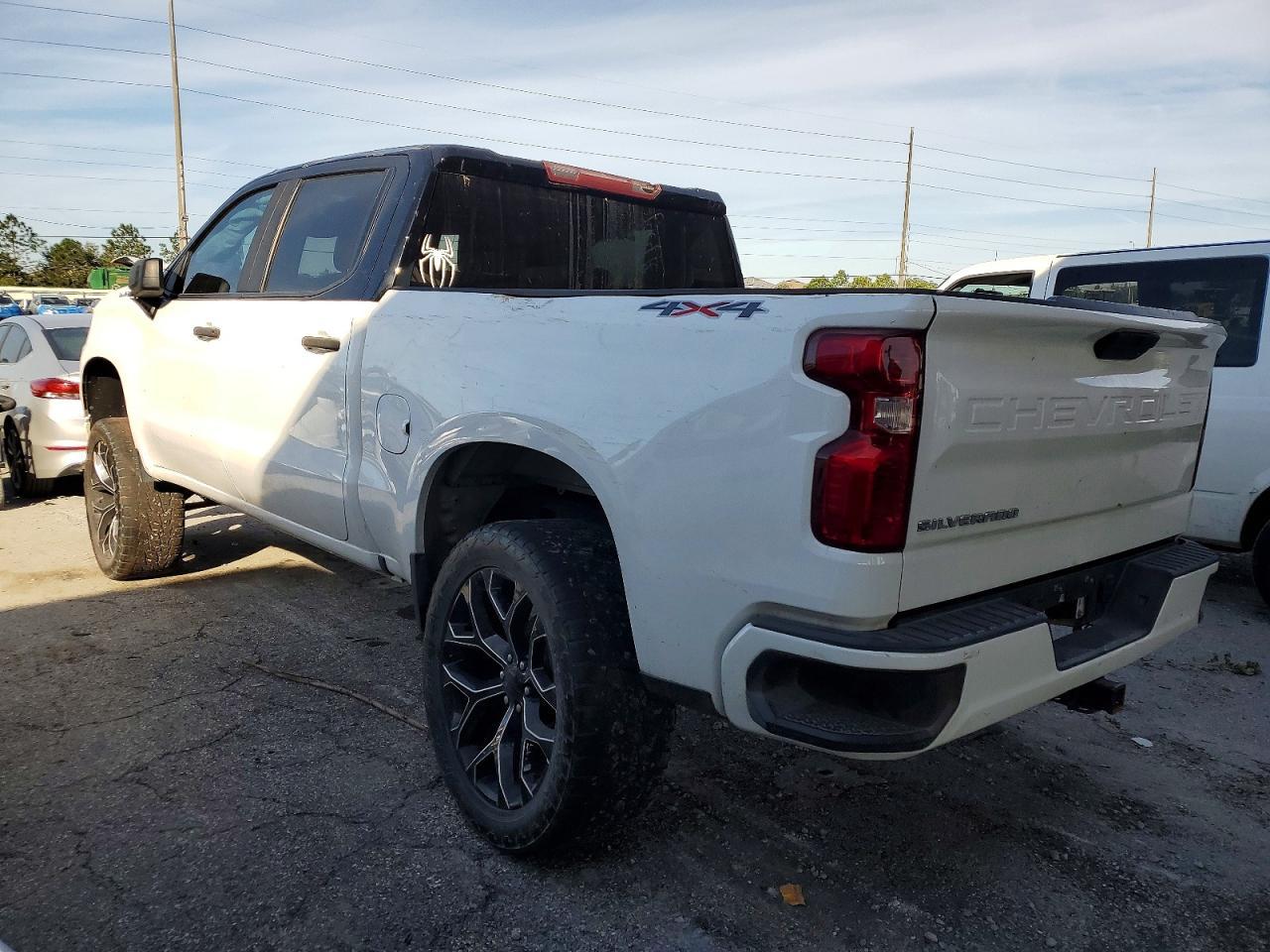 2020 CHEVROLET Silverado