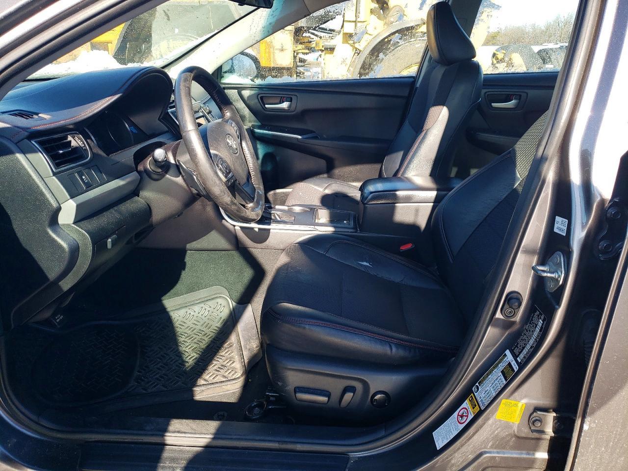 2016 TOYOTA CAMRY