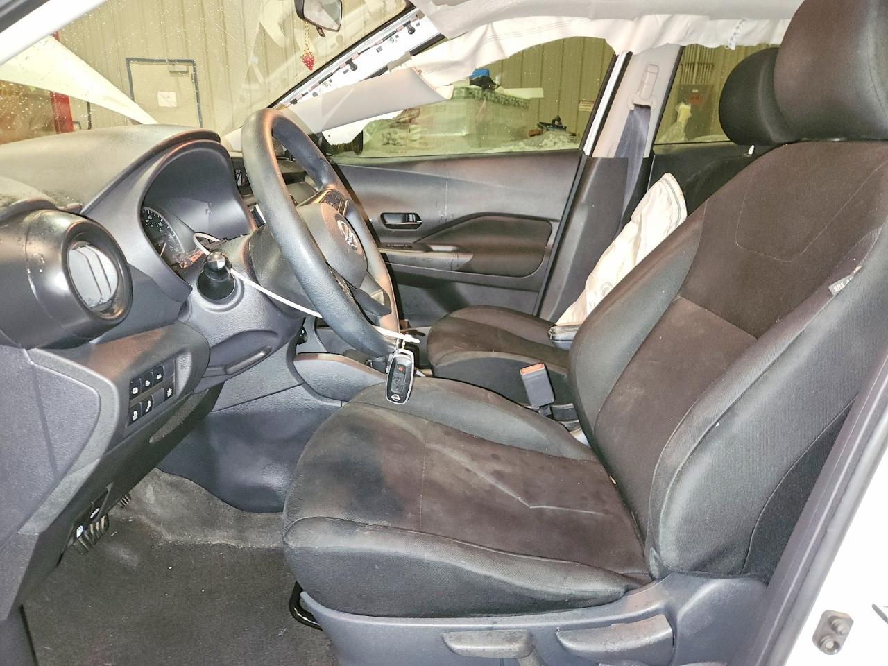 2023 NISSAN KICKS