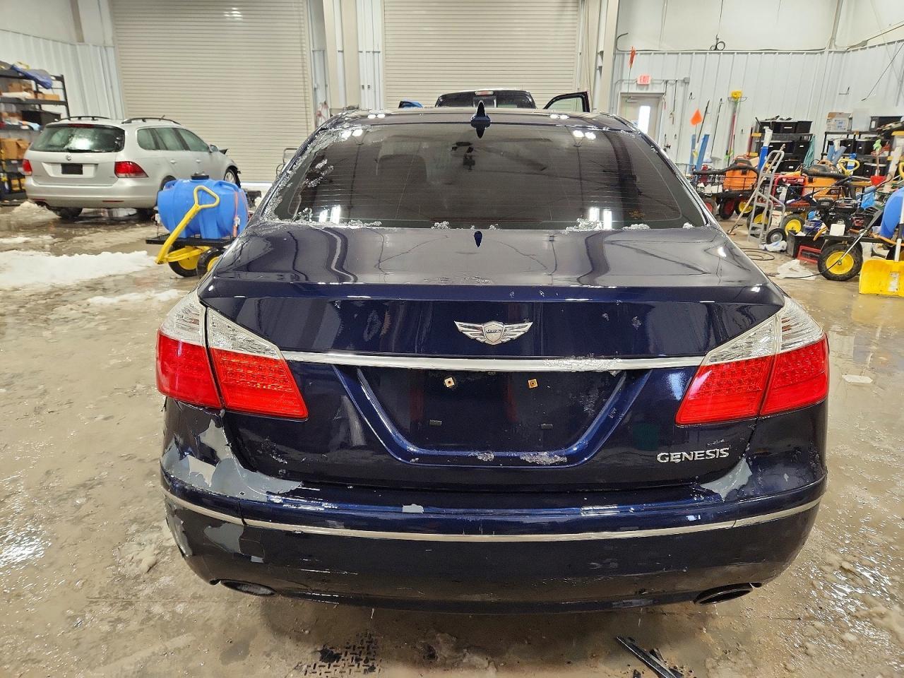 2011 HYUNDAI GENESIS