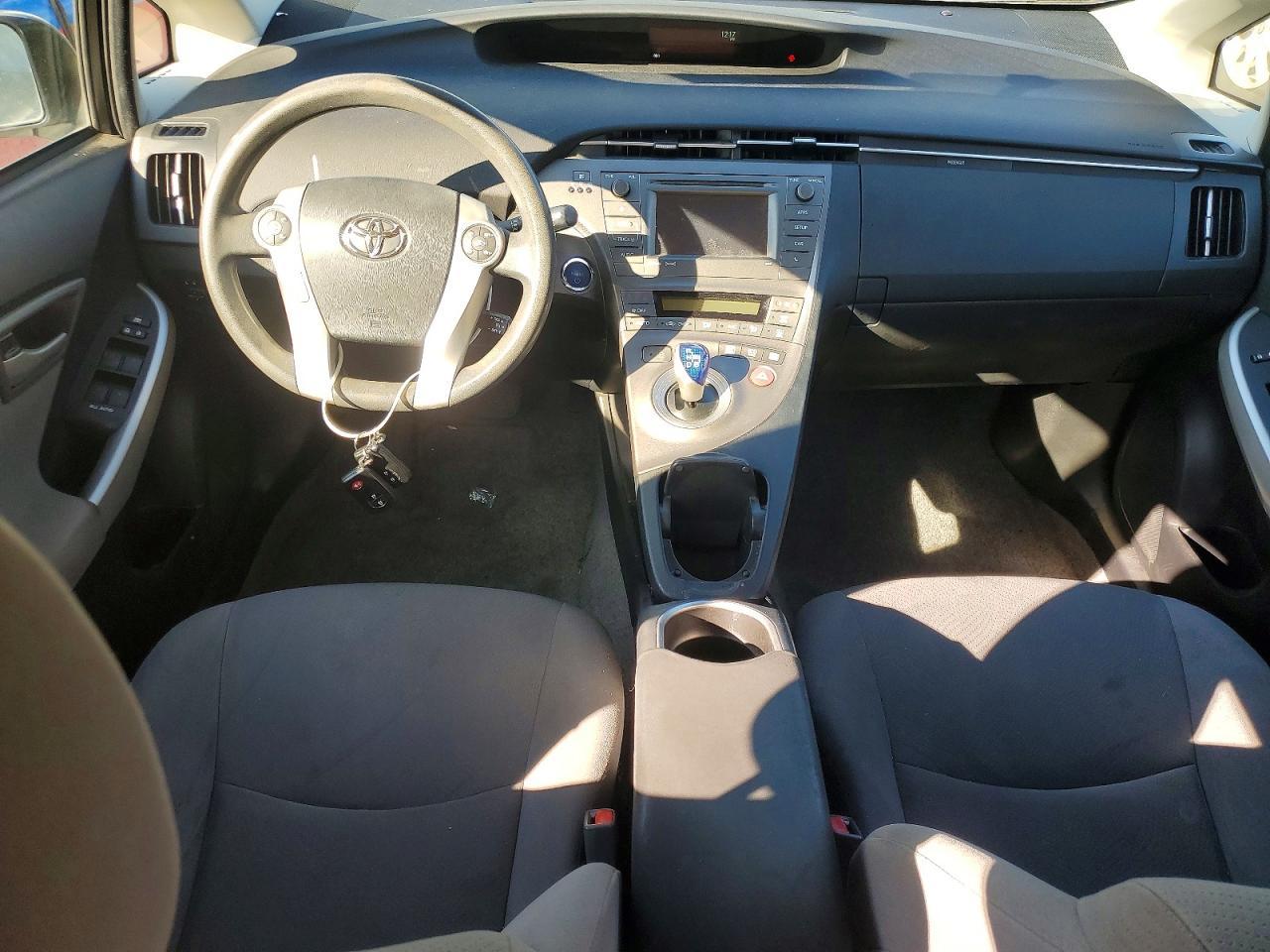 2015 TOYOTA PRIUS