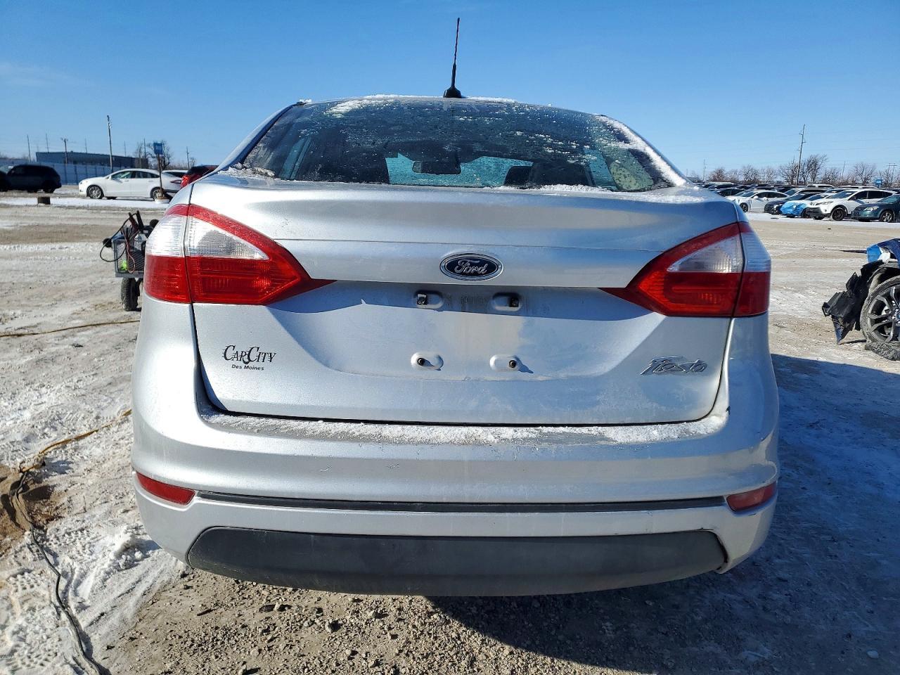 2016 FORD Fiesta