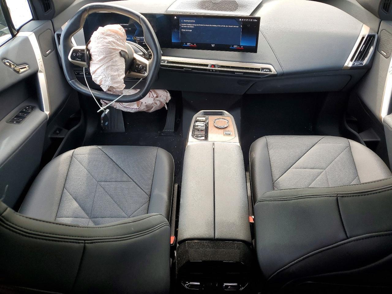 2023 BMW iX
