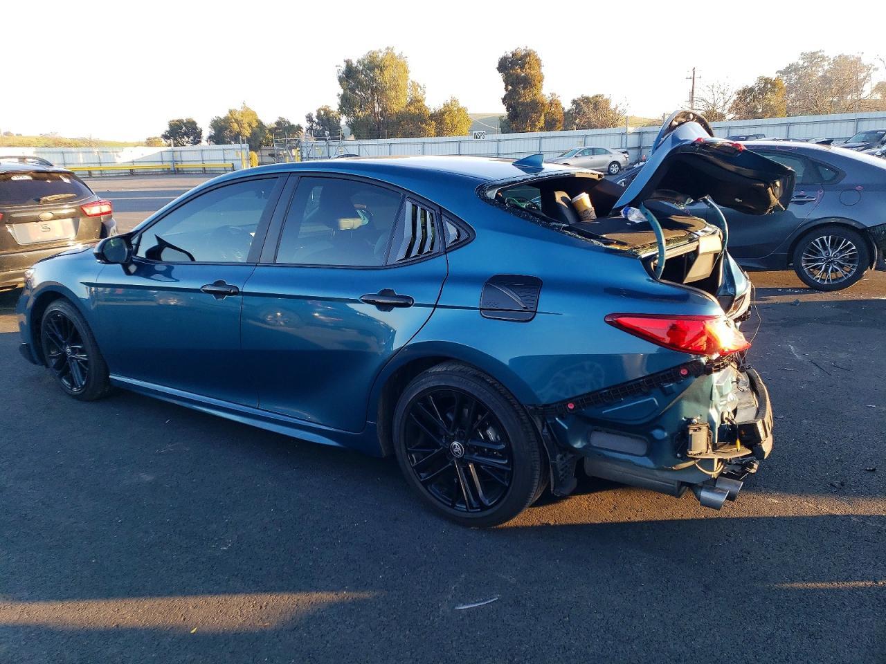 2025 TOYOTA CAMRY