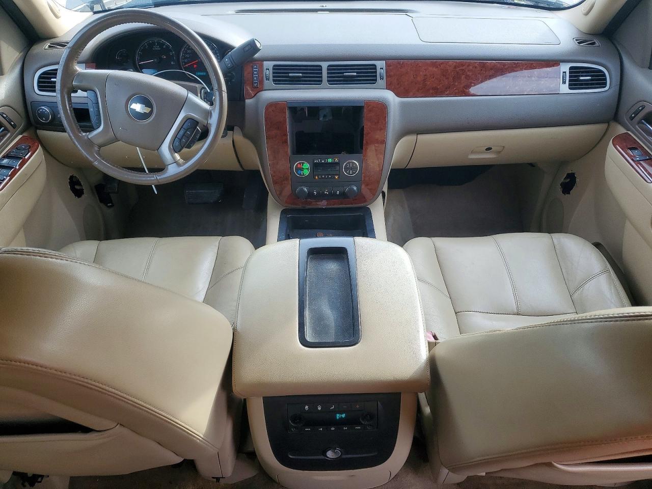 2013 CHEVROLET Suburban